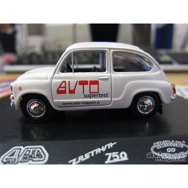 Автомобиль застава 750